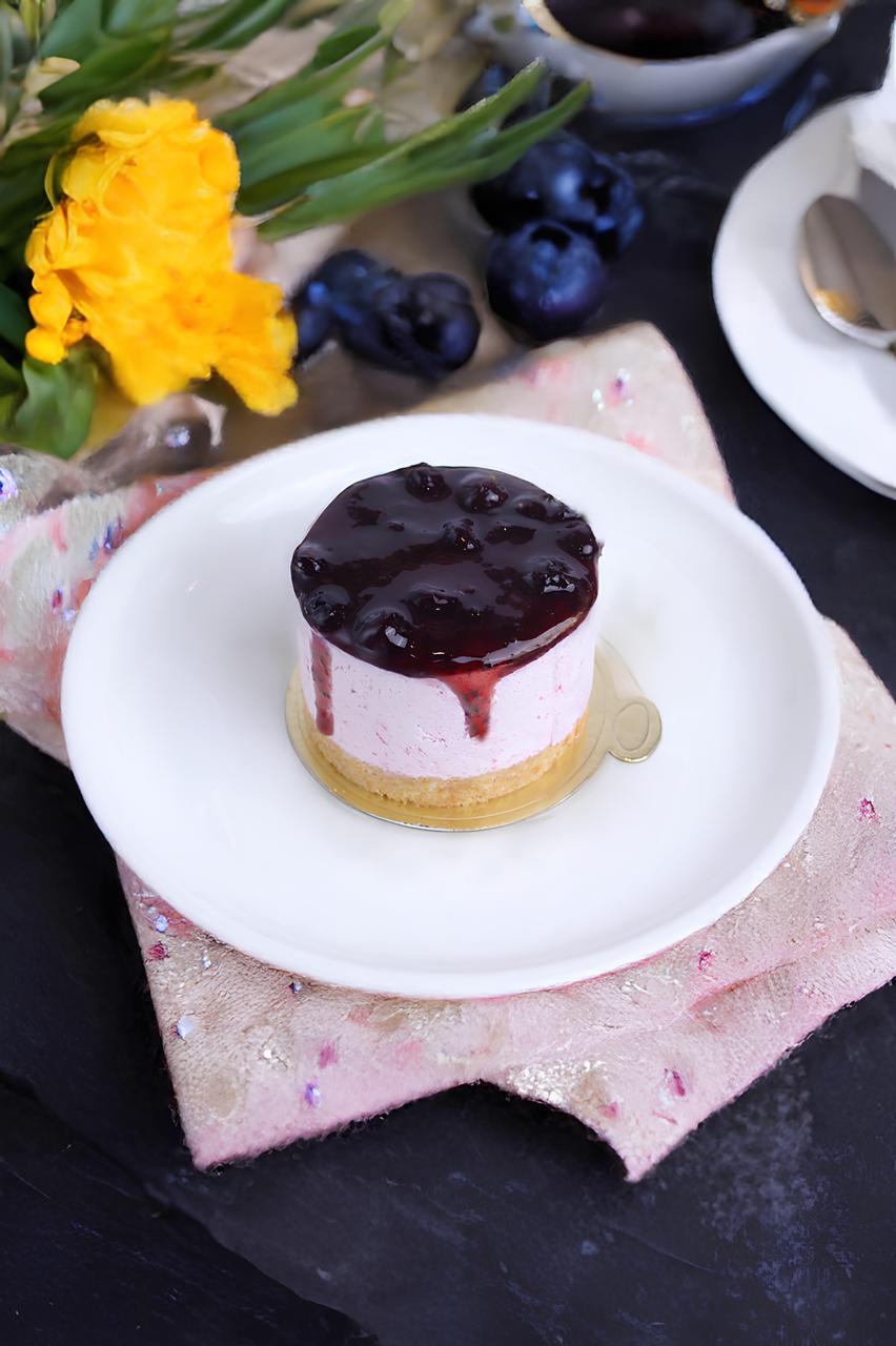 Blueberry Bliss No-Bake Cheesecake